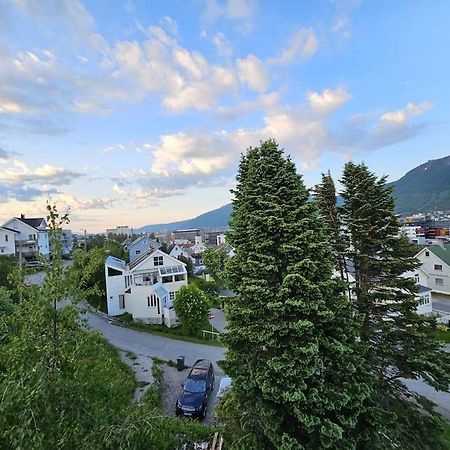 Вилла Cozy Family House Тромсё Экстерьер фото